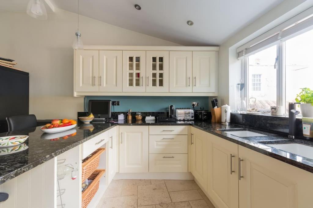 Four Bedroom Townhouse In Famous Suffolks Area Cheltenham Dış mekan fotoğraf